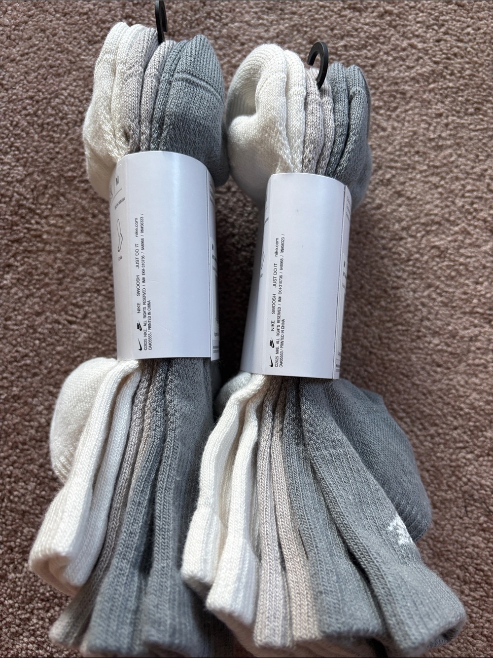 Nike Women’s set of 6 pairs Ankle Athletic socks NWT - Picture 2 of 3